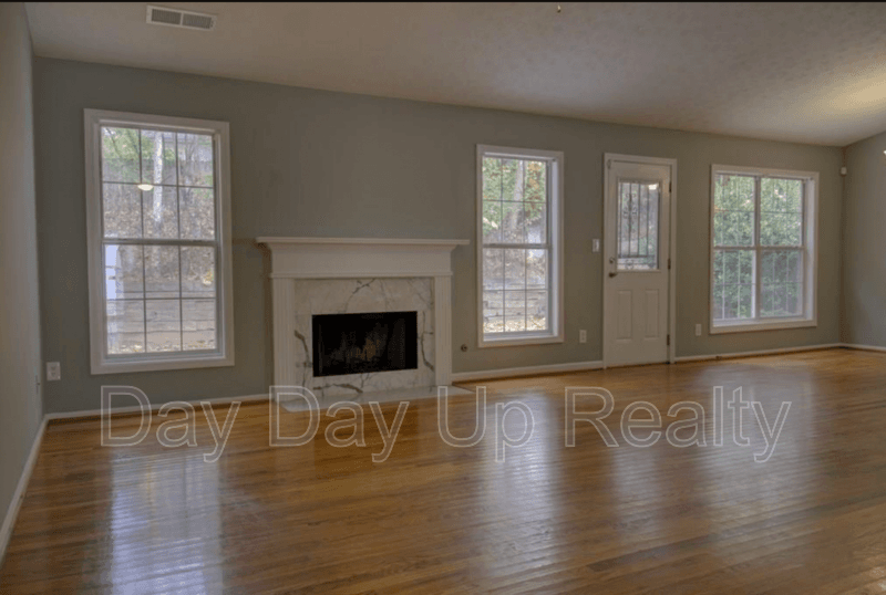 Duluth House: 3225 Ennfield Lane