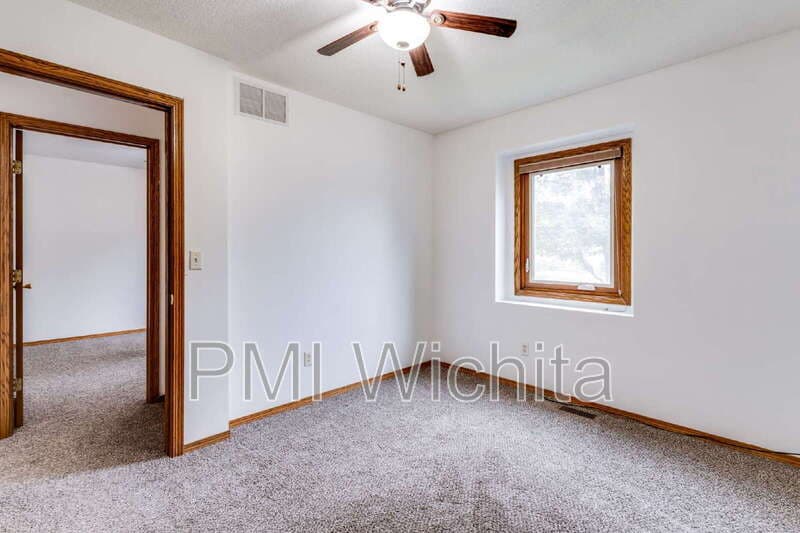 Wichita House: 6514 W Briarwood Ave