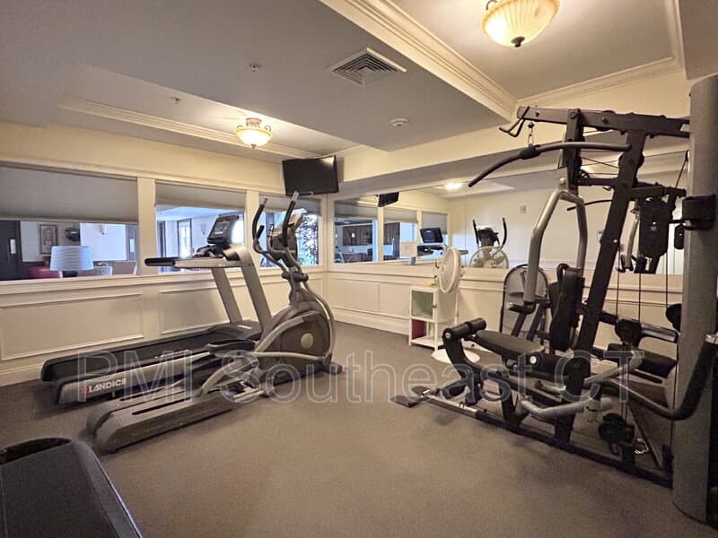 New London Condo: 461 Bank Street