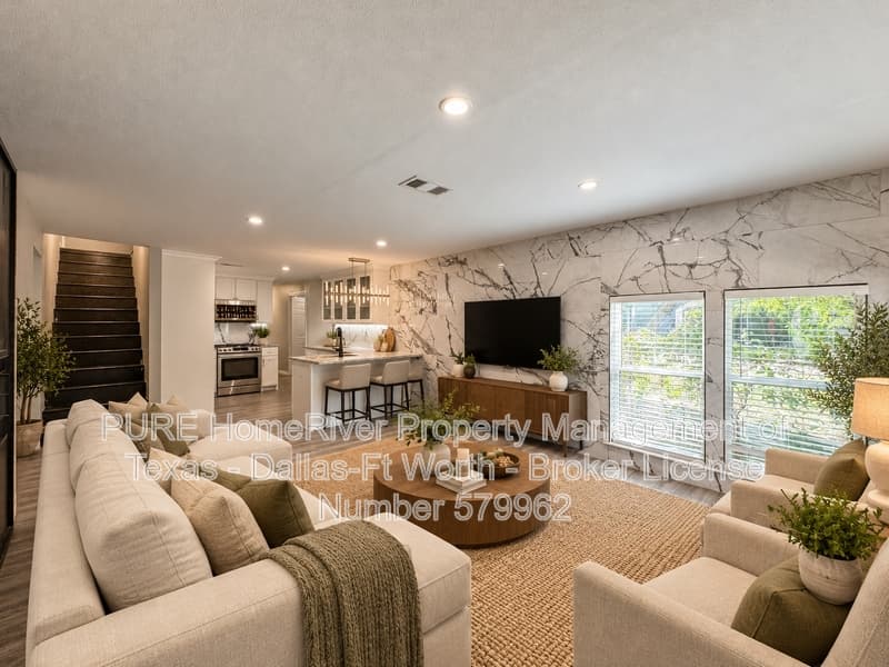 Dallas House: 1124 E 11th St