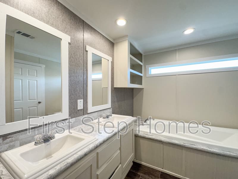 Greenville House: 237 Noriker Dr