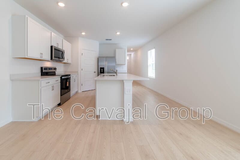 Davenport House: 4812 Rolling Lake Lane