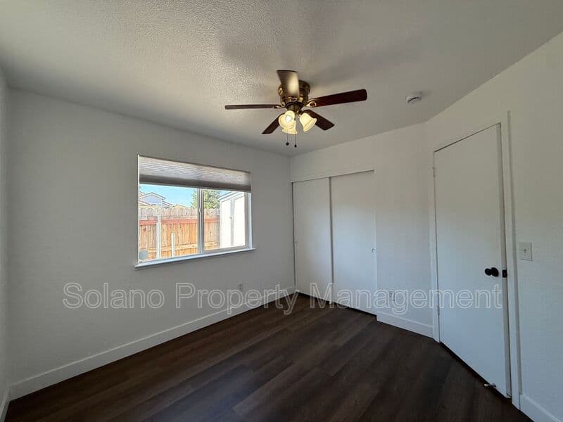Dixon House: 1030 Windmill Dr