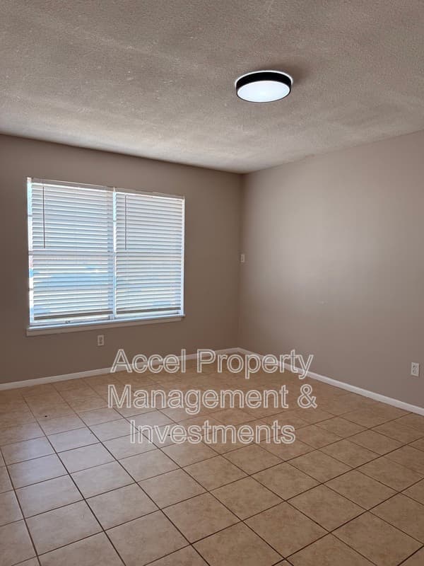 McAllen Condo: 2401 Gumwood Ave