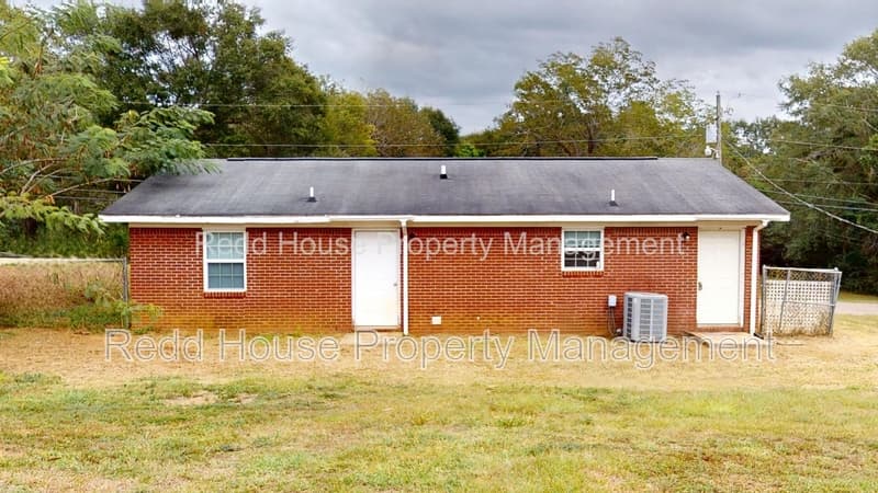 Enterprise House: 105 Nann St.