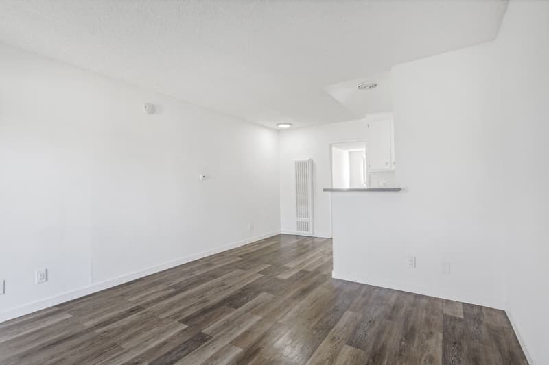 Los Angeles Condo: 12460 Culver Boulevard - 03