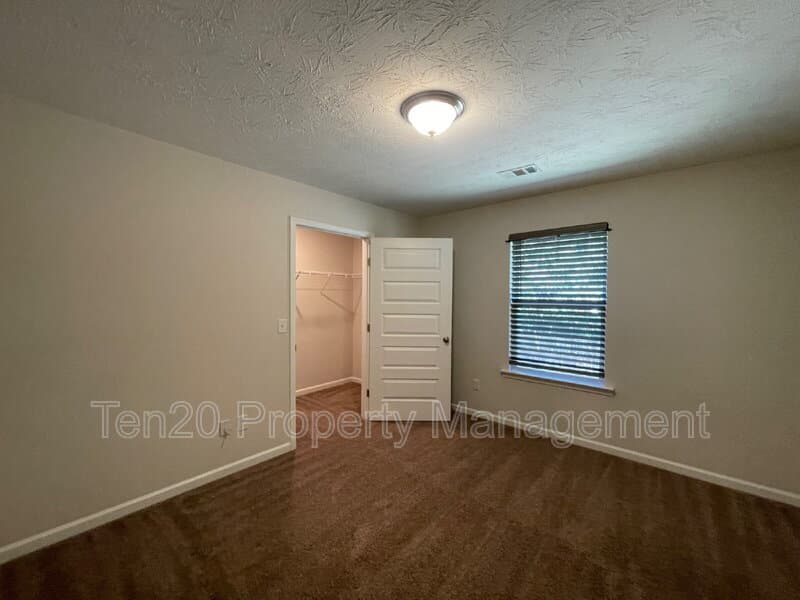 Phenix City House: 36 Willow Trace Dr