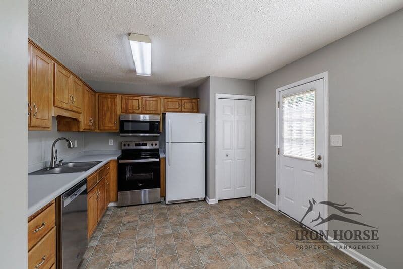 Athens House: 2165 S Milledge Avenue