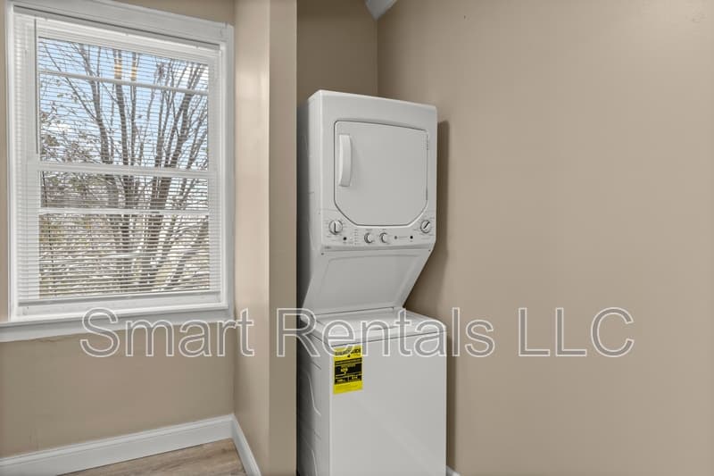 St. Louis Condo: 4209 Ellenwood Avenue - 202