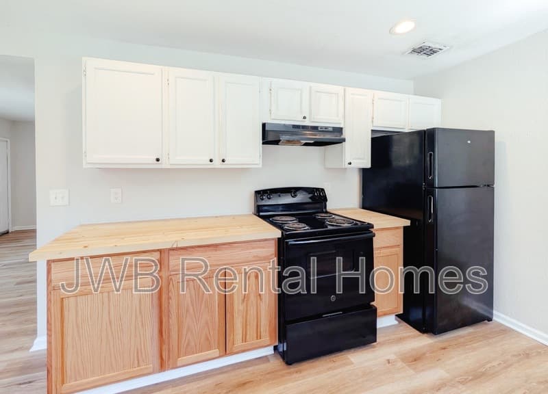 Jacksonville House: 3643 Morris Ave