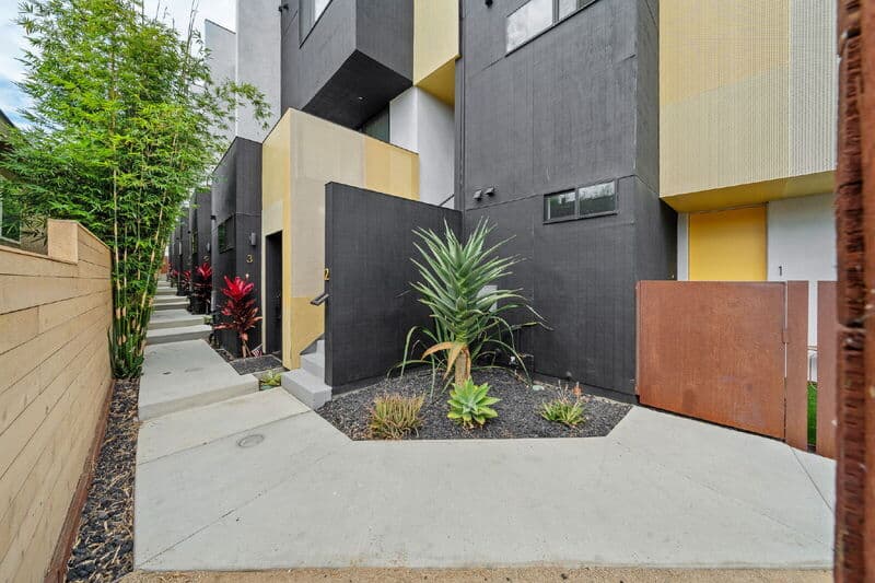 San Diego Condo: 2664 L Street