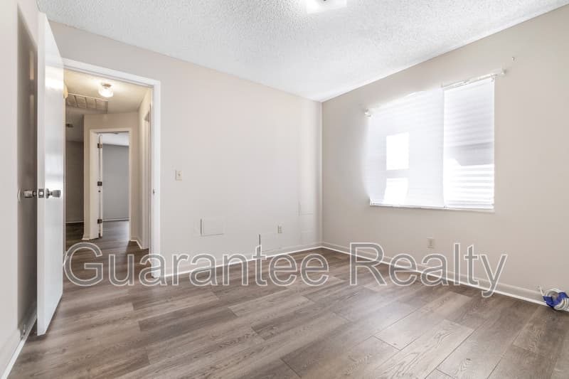 Winter Haven House: 1611 High Point Court Southwest