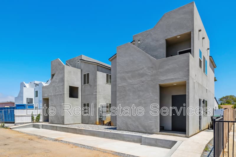 San Diego Condo: 3315 Clairemont Mesa Boulevard - 1