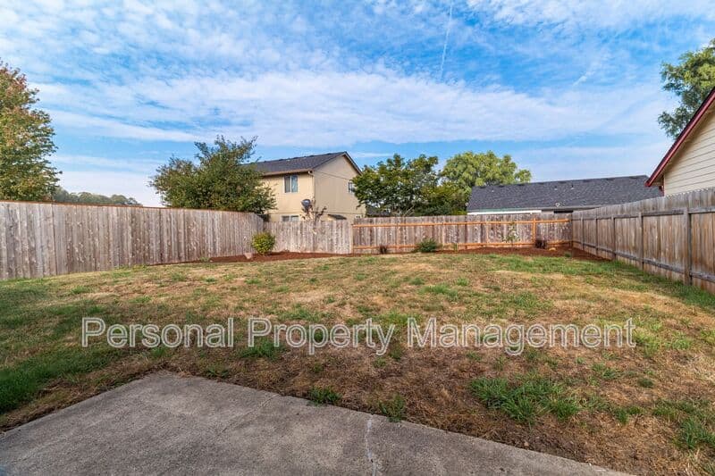 Vancouver House: 13906 NE 52nd Street