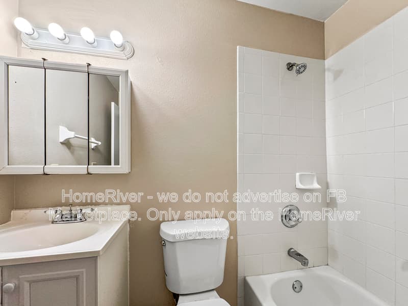 Tampa Condo: 305 E Whitehall Ct