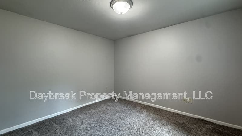 Fargo Condo: 1235 11 1/2 Street North - 1