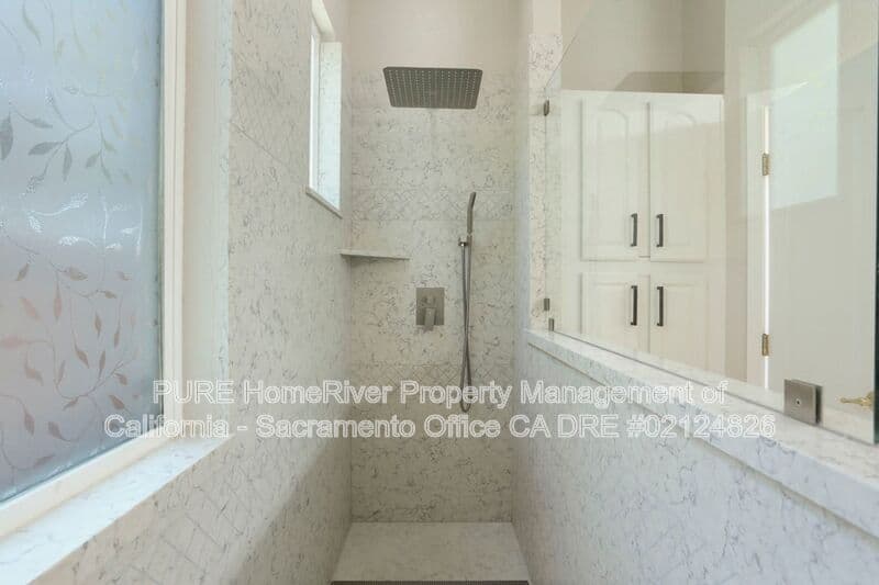 Gold River House: 12020 Gold Pointe Lane