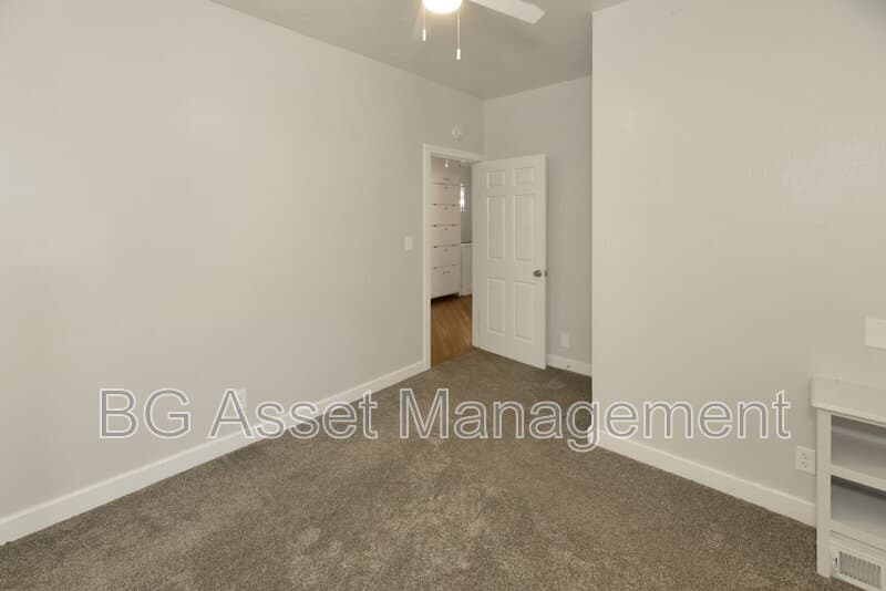 Pinole House: 2359 Prune St