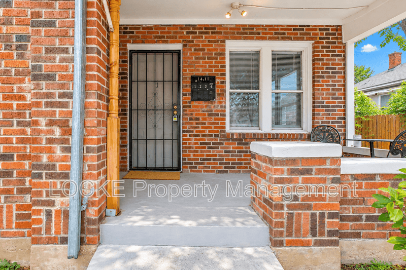 Fort Worth House: 1411 6th Avenue