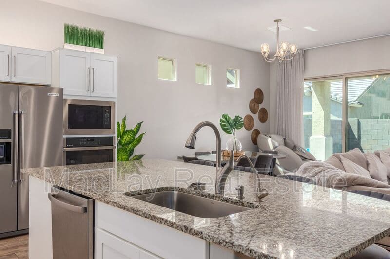 Gilbert House: 4272 E Skousen St