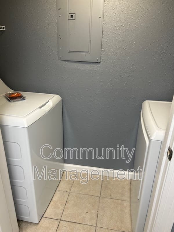 Baton Rouge Condo: 8219 Skysail Ave