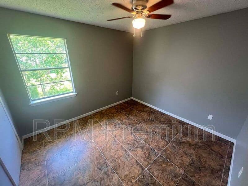 Baker Condo: 5057 Baker Blvd.