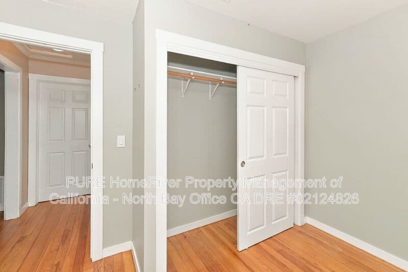 Sebastopol House: 325 Hutchins Ave
