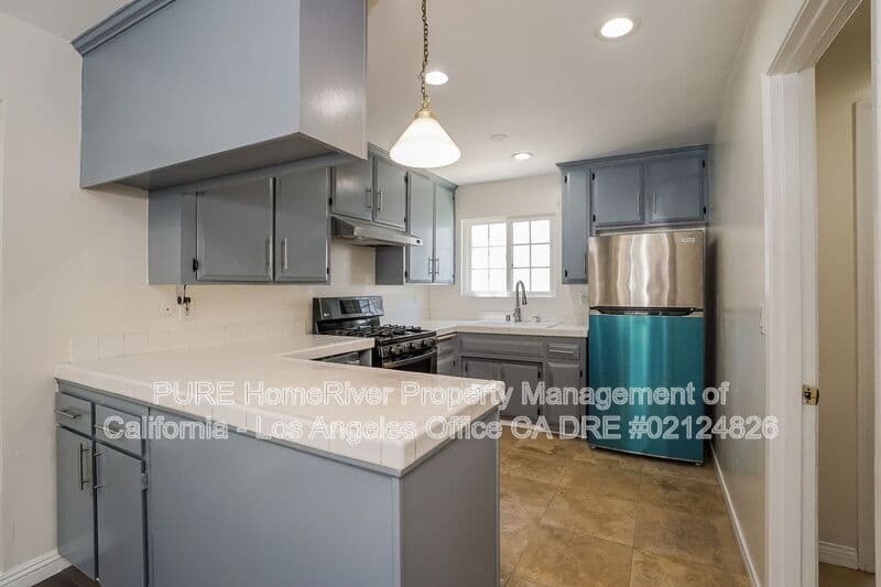 San Pedro House: 980 W Battery St