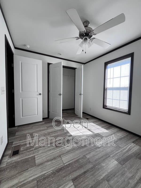 Ankeny House: 2301 SW Oralabor Rd