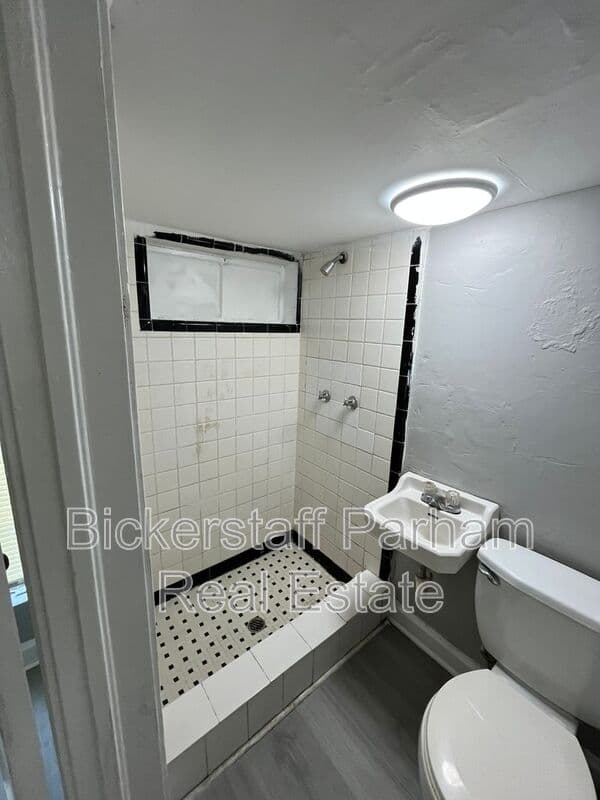 Columbus Condo: 2931 Howard Avenue
