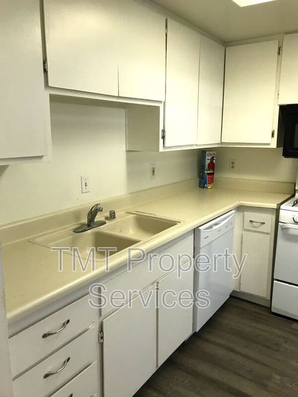 Citrus Heights House: 6503 Donegal Dr
