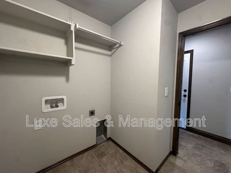 Piedmont House: 14008 Northwood Village Dr