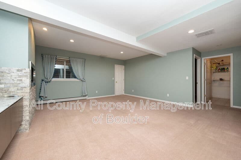 Boulder House: 1192 Quince Ave