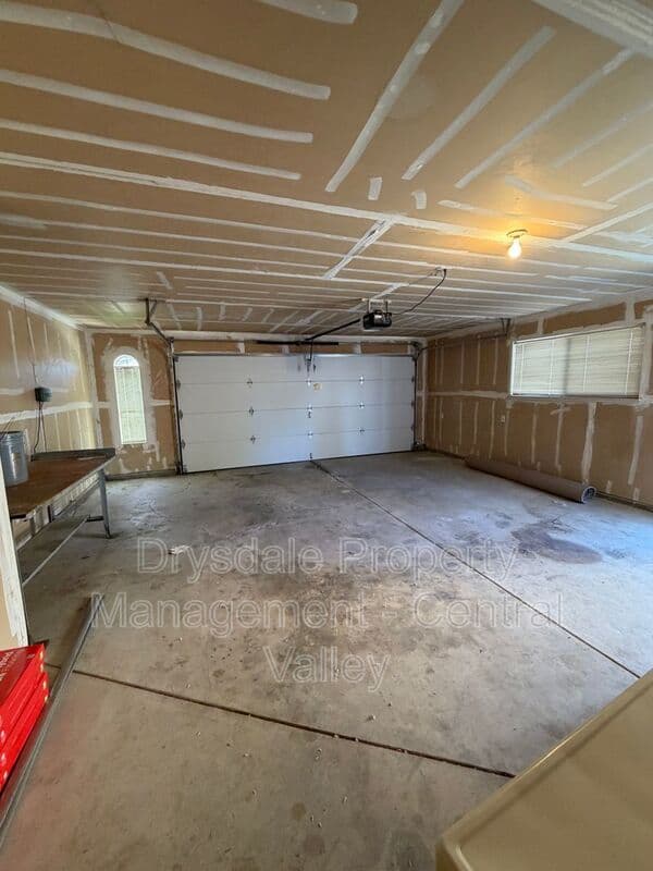 Los Banos House: 1648 Alberta St.