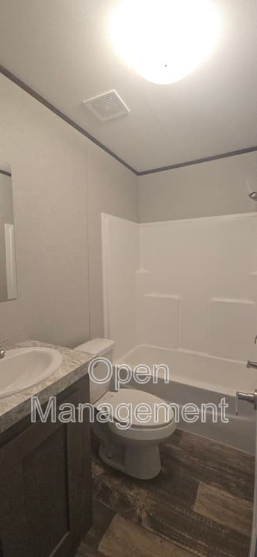 San Angelo House: 4462 Kalamath