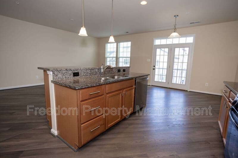 Gainesville Townhome: 7408 Brunson Cir
