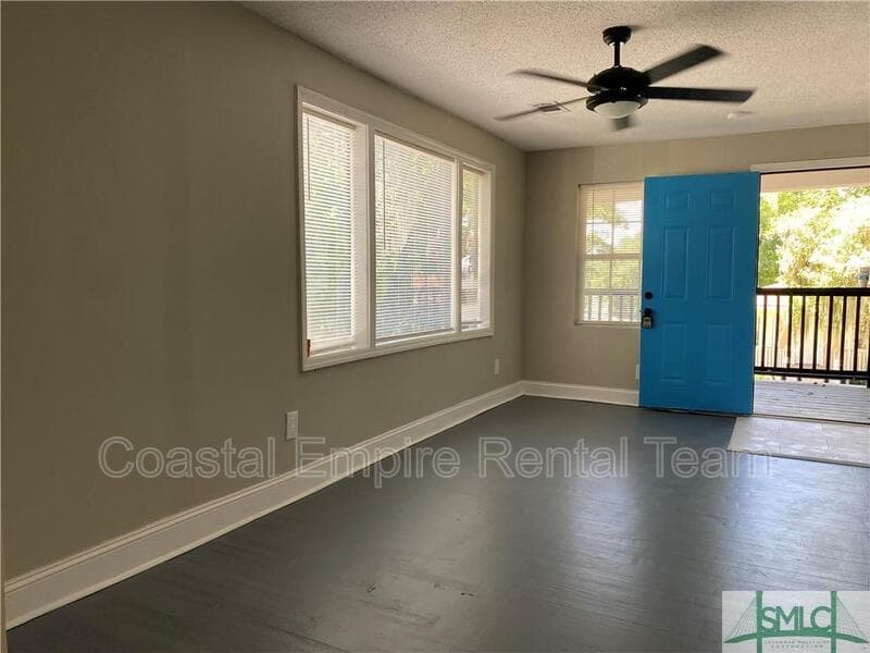 Savannah Condo: 1000 West 53rd Street - Lower Unit