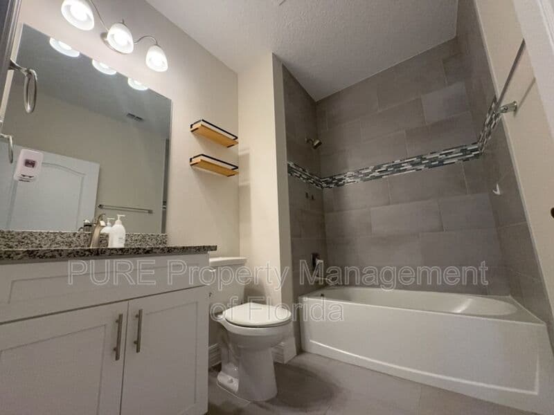 Ocala House: 13831 Sw 33rd Terr