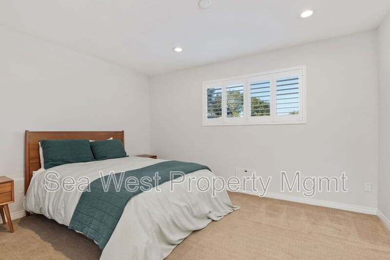 Escondido House: 3267 Bernardo Lane