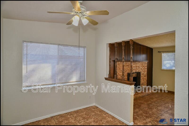 El Paso House: 10648 Birthstone Drive !!