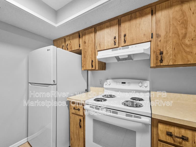 Brandon House: 3205 Bloomingdale Villas Ct