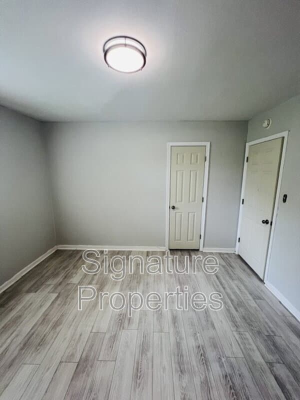 Petersburg House: 1221 Montgomery Ave