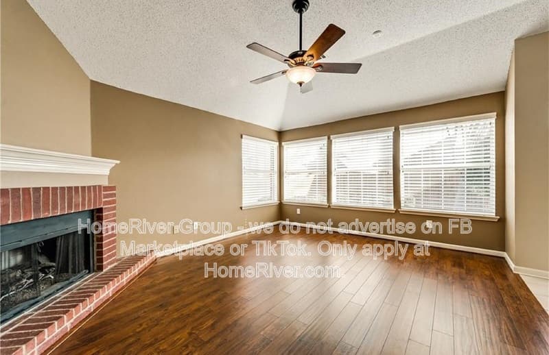Frisco House: 10209 Mallory Dr