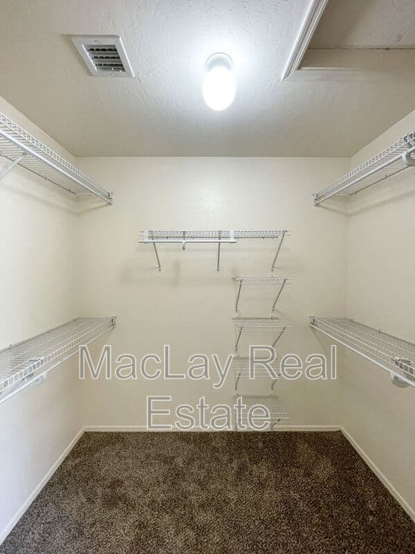 Mesa House: 10252 E Isleta ave