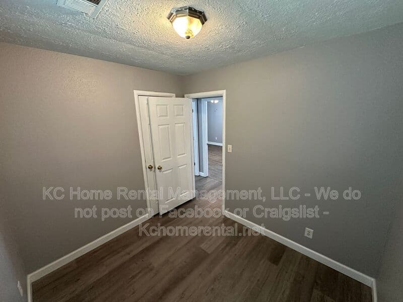Kansas City House: 8504 Ruskin Way