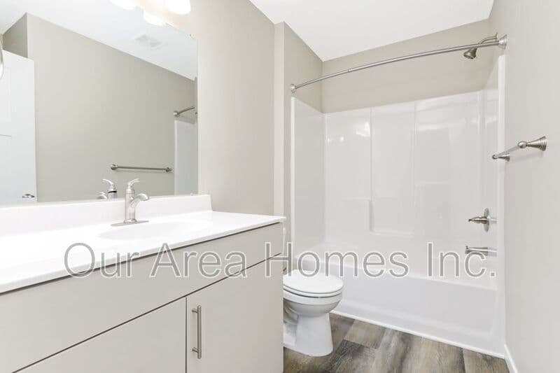 Otsego House: 6138 Manchester Ave NE