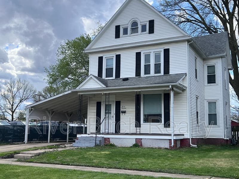 Springfield House: 719 N Eighth Street