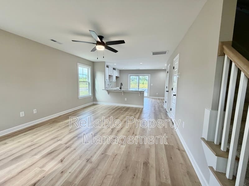 Pine Level Townhome: 422 W Main St
