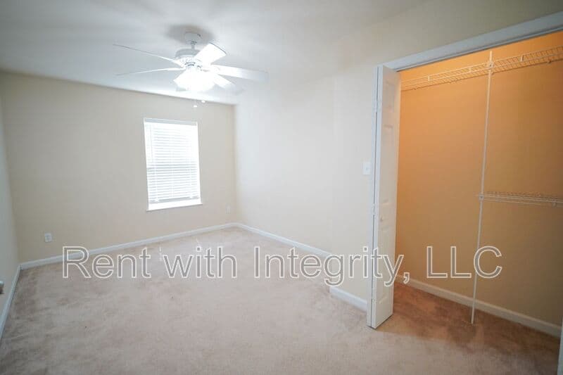 Tallahassee House: 859-1 W Brevard St