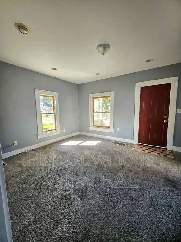 Barberton House: 243 19th Street Northwest